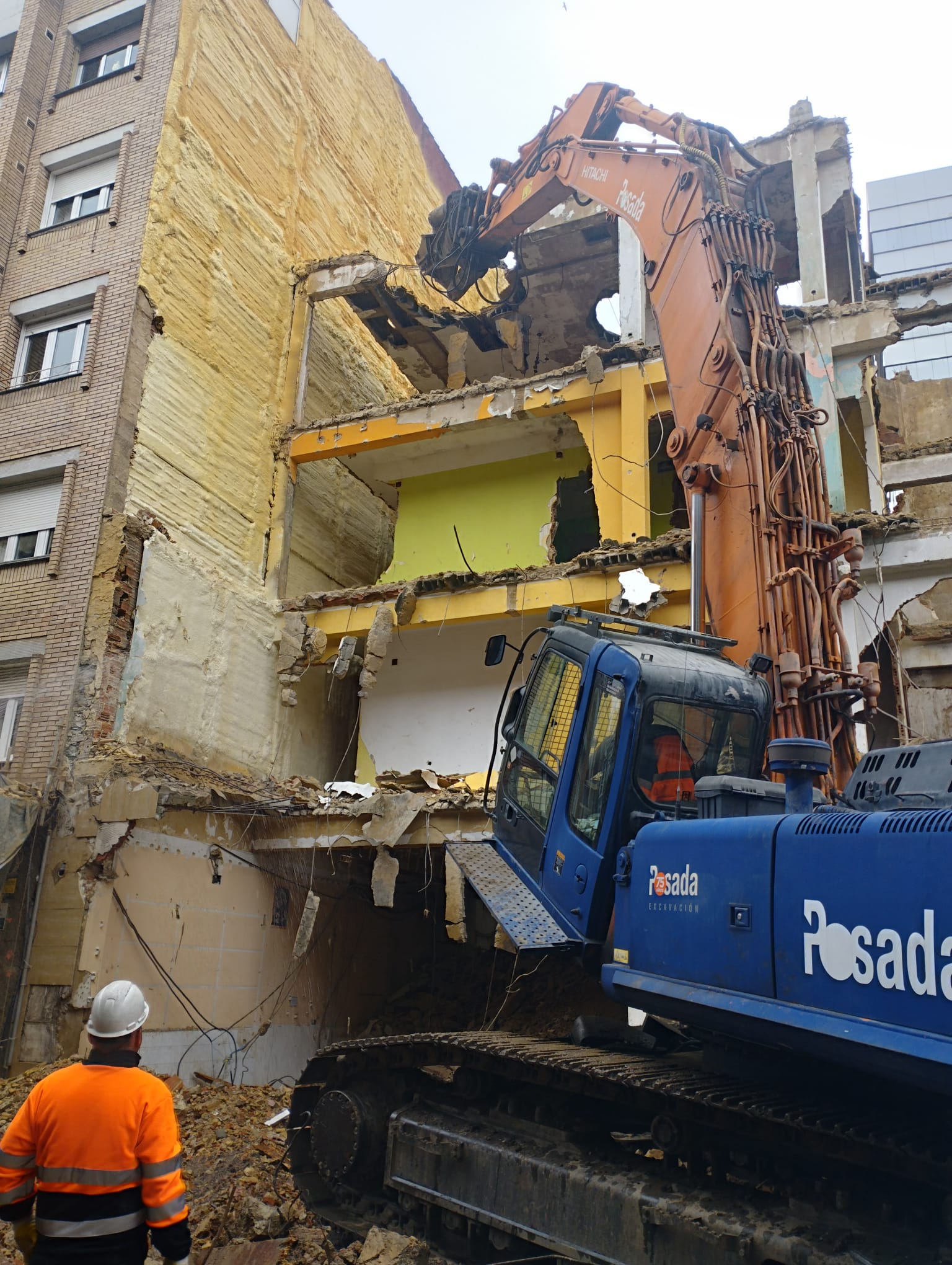 Demolicion de edificio enGijon-Marzo 2024